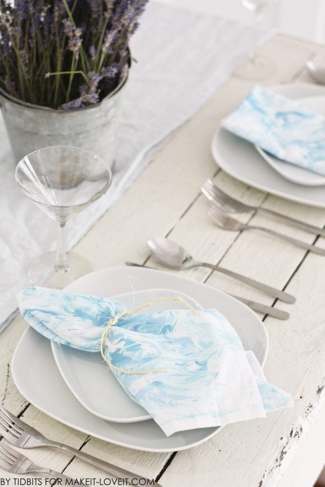 How to marble fabric with shaving cream