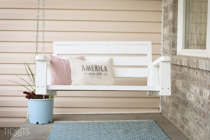 Patriotic Pillow and FREE Printables