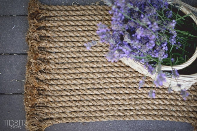 How to turn rope into a beautiful rug | a DIY tutorial by TIDBITS