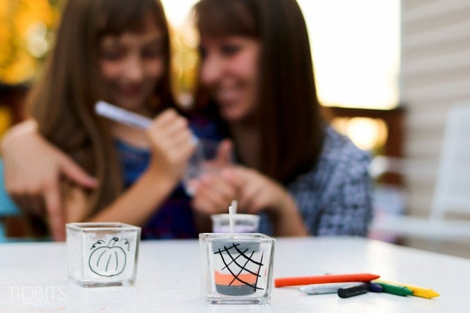 Easy Halloween Candle Making for kids (and Moms!) - with the Doodle Crate. 