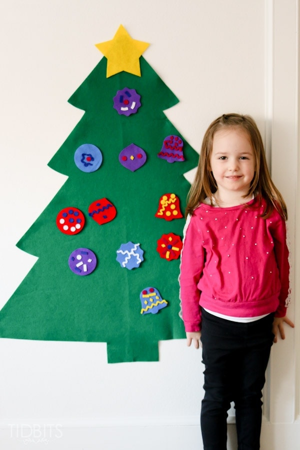 Felt Christmas tree craft for kids - a pre-made activity box delivered to your doorstep, provided by the Kiwi Crate.