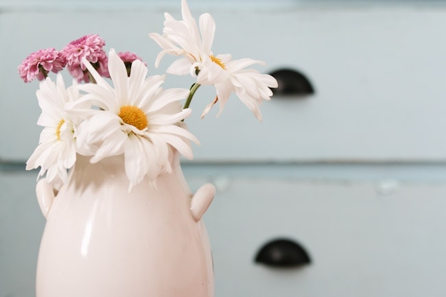 7 Ways to make the most of your floral arrangements. Bring fresh flowers into your home and learn how to make the most impact with little investment.