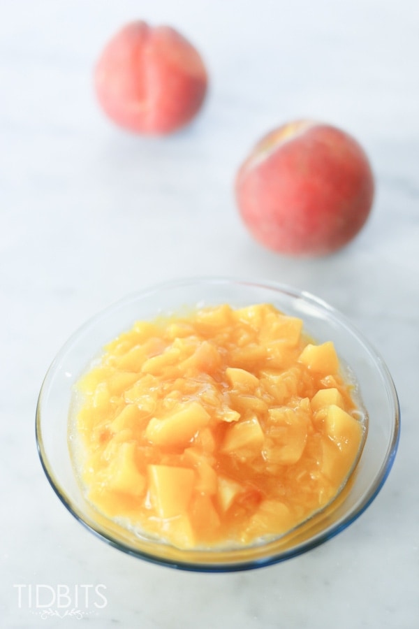 Pressure Cooker Peach Compote. Perfect delicious on top of desserts, warm breakfasts, or eating by the spoonful.