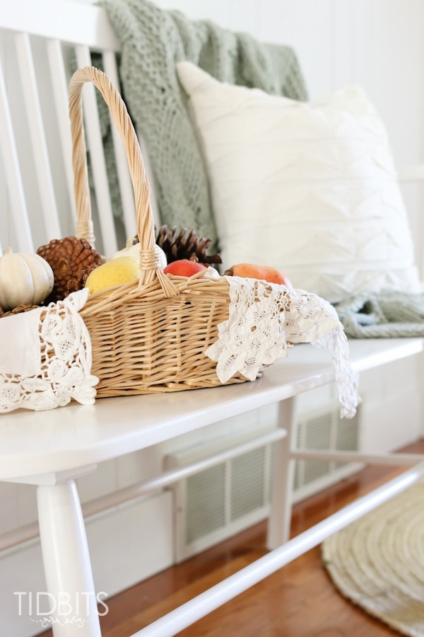 Decorate your home for Fall with these 7 natural elements. Fall entry way, Cottage fresh home.
