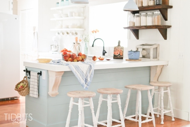 Soak in beauty of the harvest in this Fall time cottage kitchen by TIDBITS.