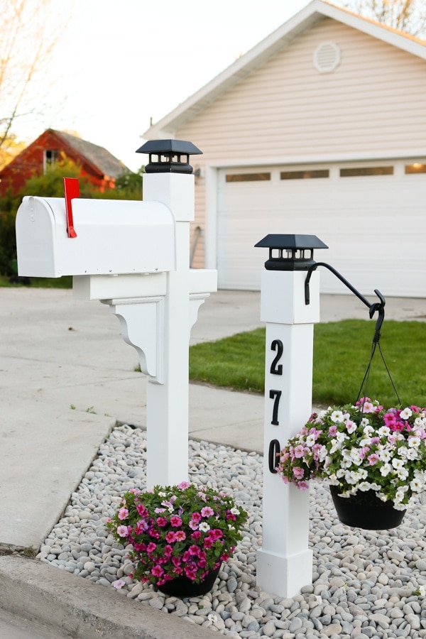 Upgrade your curb appeal by giving your mailbox a makeover! Step by step instructions for this cottage style customized mailbox and address post.