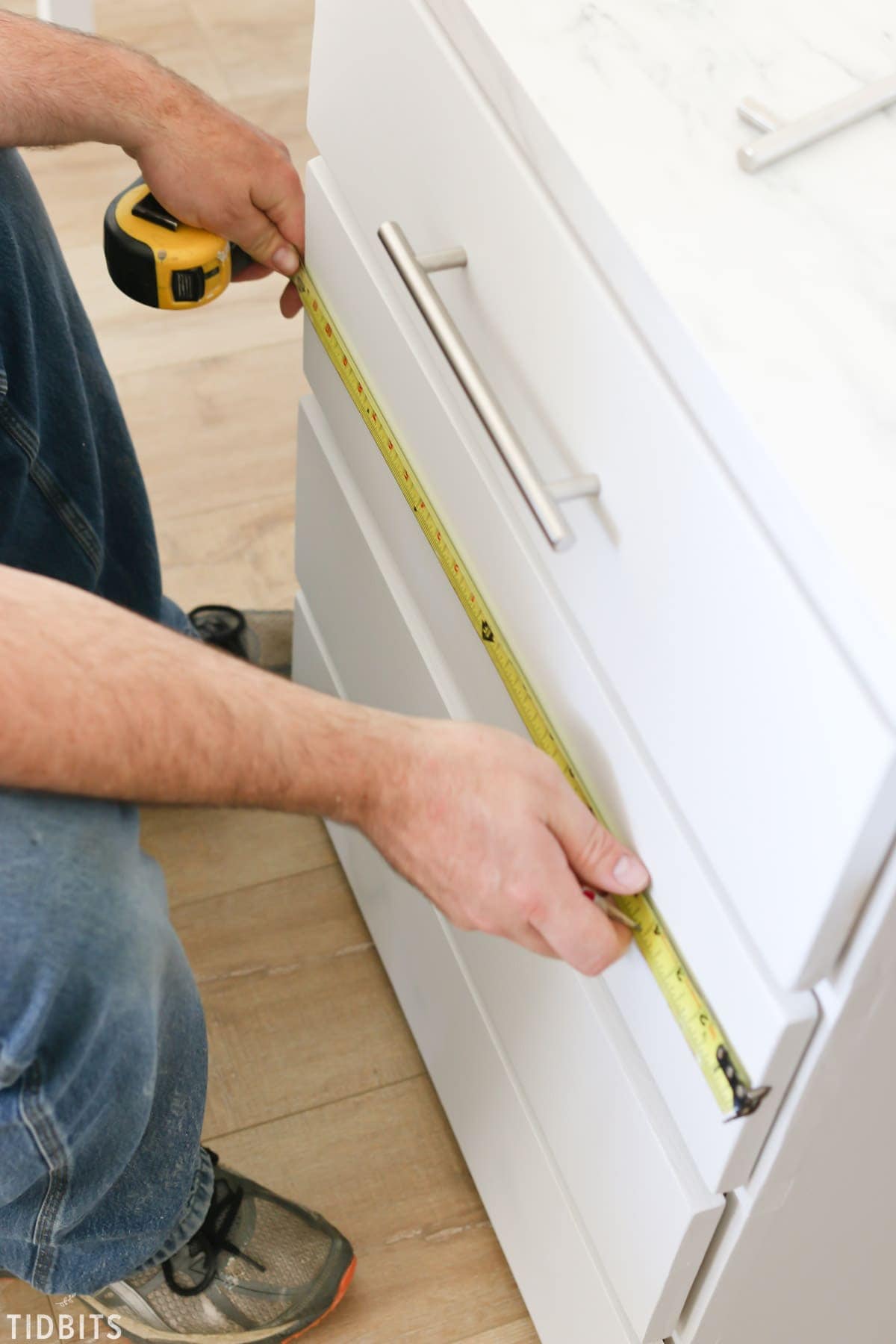 How to install cabinet hardware, the easy peasy way!