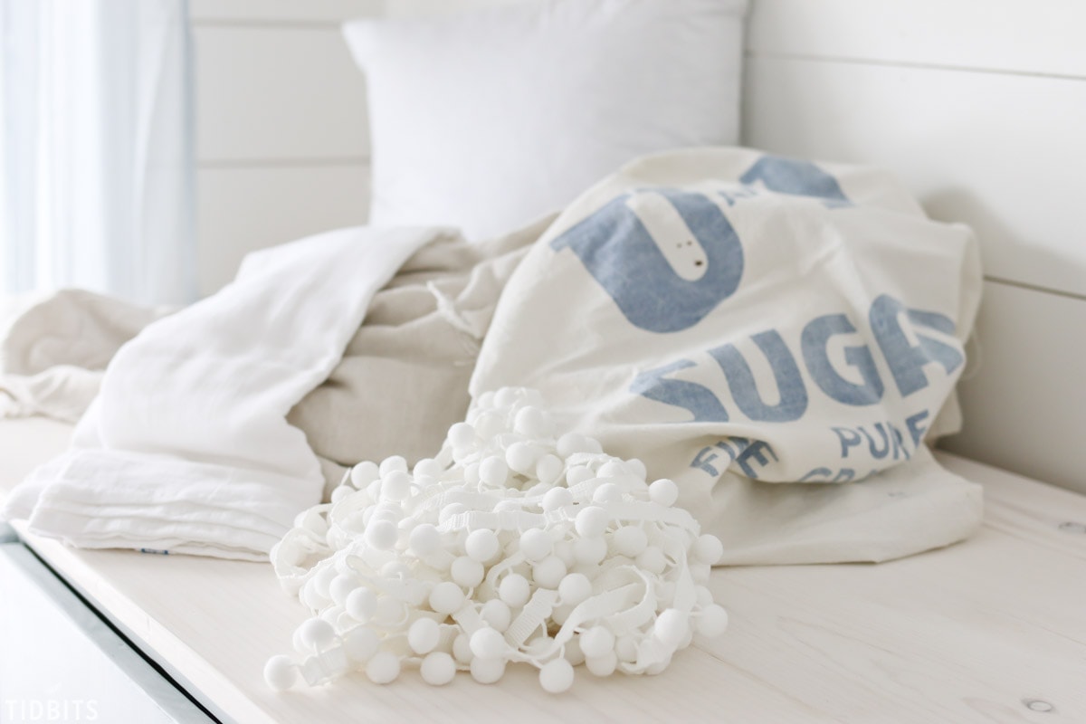 DIY Pom Pom Pillow - fun and easy sewing project!
