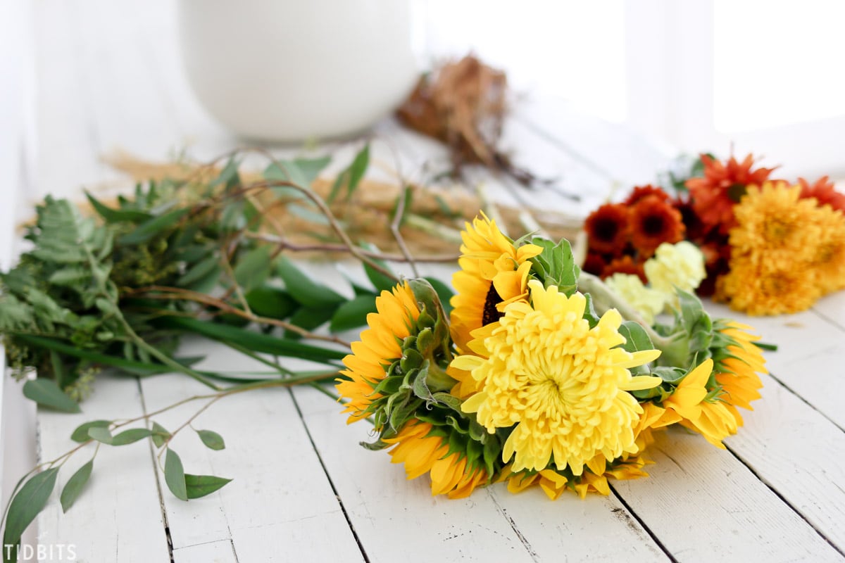 how to layer a fall floral arrangement