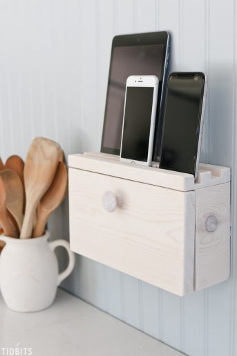 cell phone and device charging station