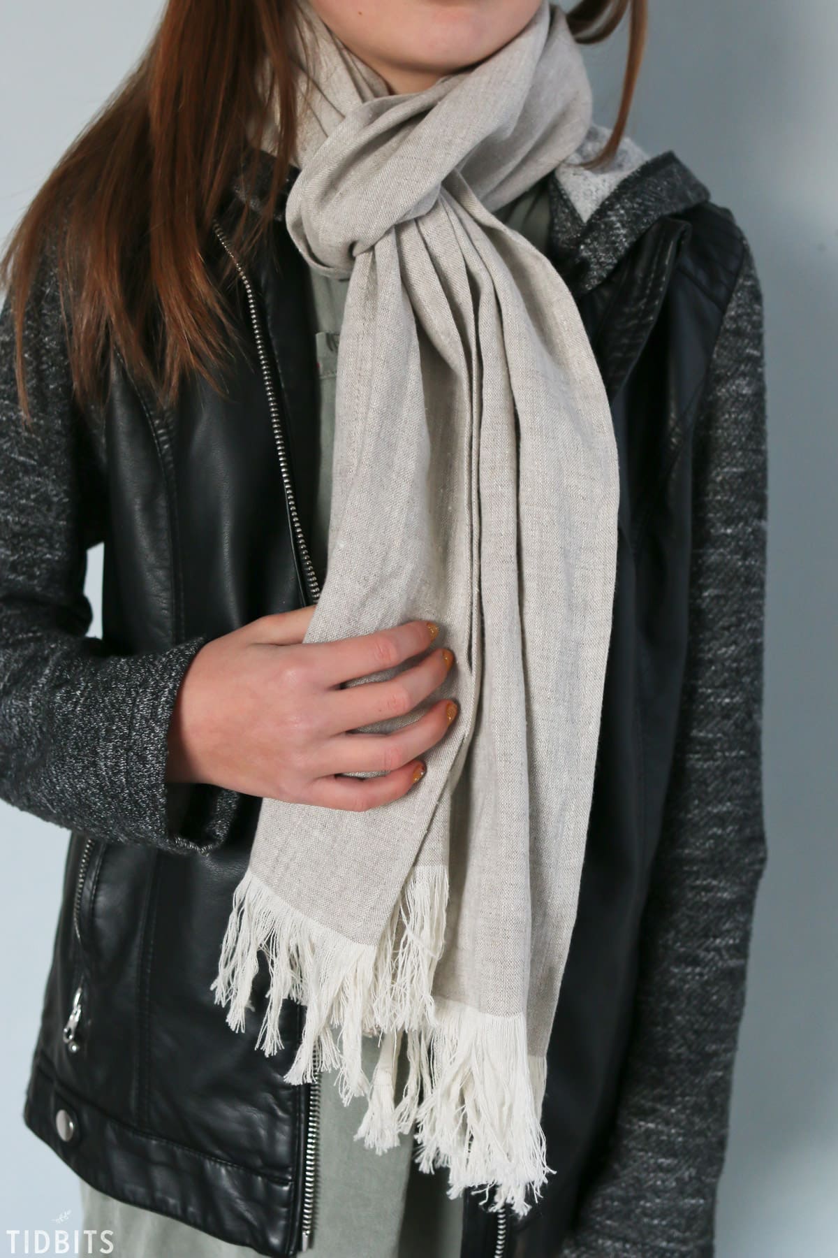 fringes on pure linen scarf