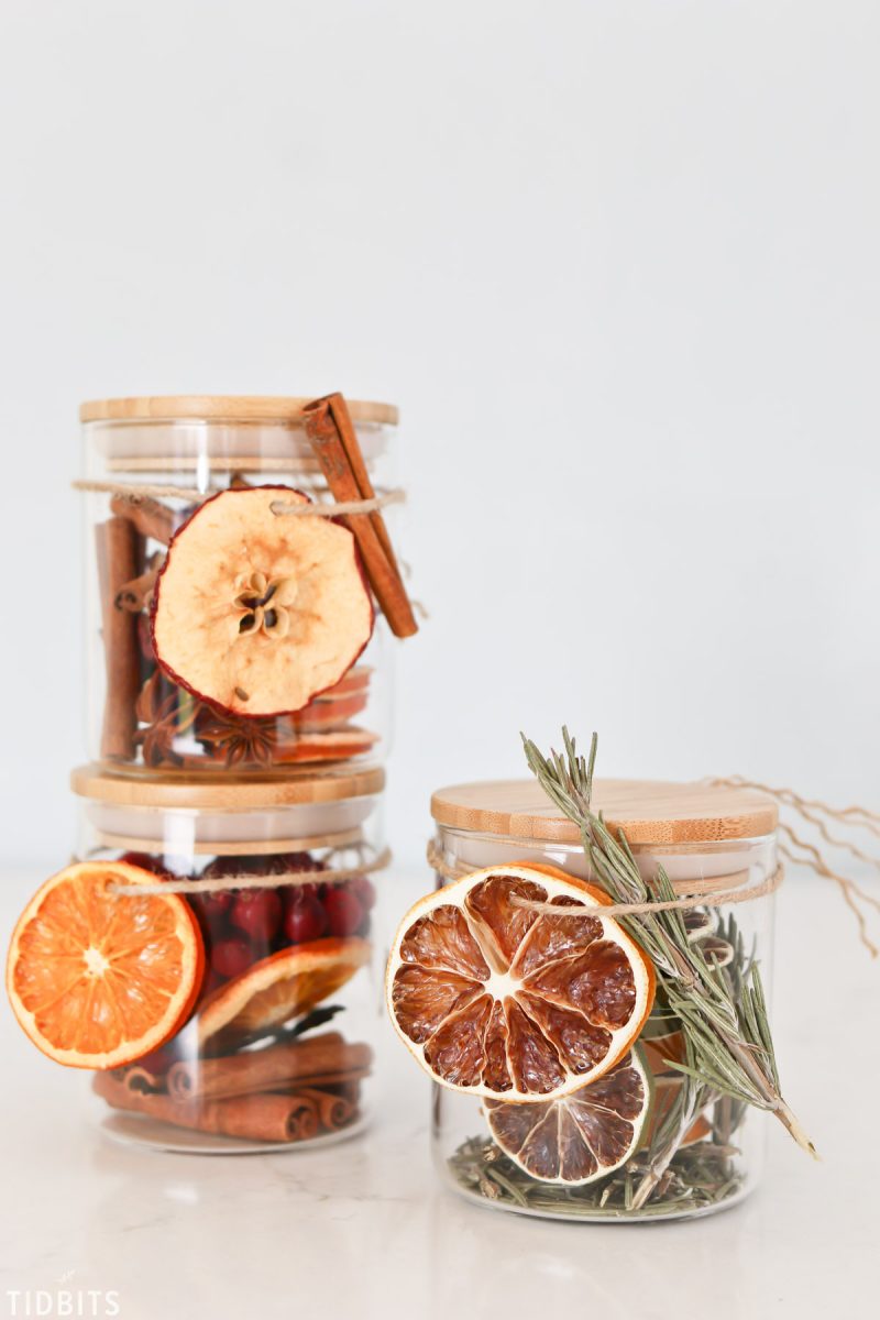 Stovetop Christmas Potpourri with Free Printable Gift Tags - Tidbits