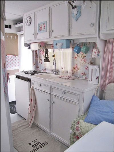 Inspiring RV Makeovers and renovations by TIDBITS