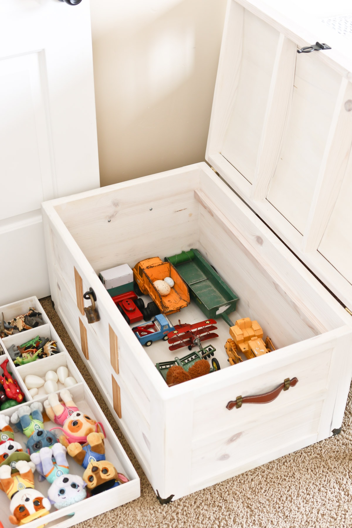 Toy storage treasure chest building plans.