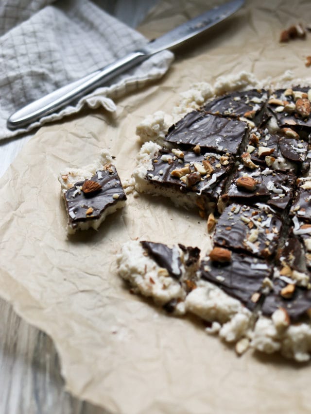 5 INGREDIENT NO BAKE HEALTHY COCONUT BARS STORY