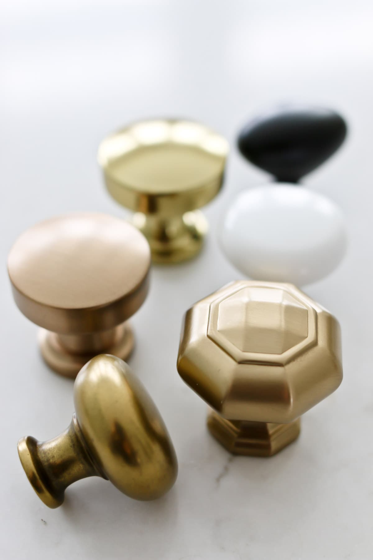 kitchen knobs for drawers in different colors