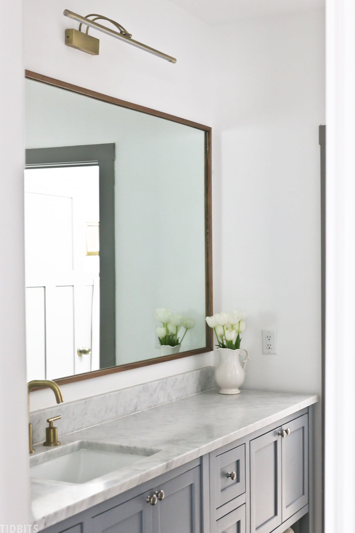 Diy Wood Mirror Frame For Bathroom, Bathroom Mirror Framing Diy