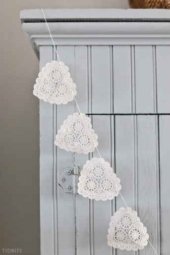 Valentines Day Ideas with Doilies - make a garland