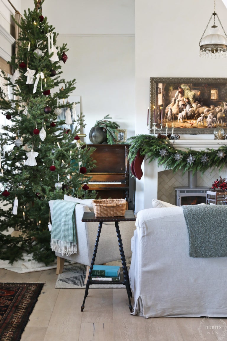 Cozy Christmas Living Room Decoration Ideas